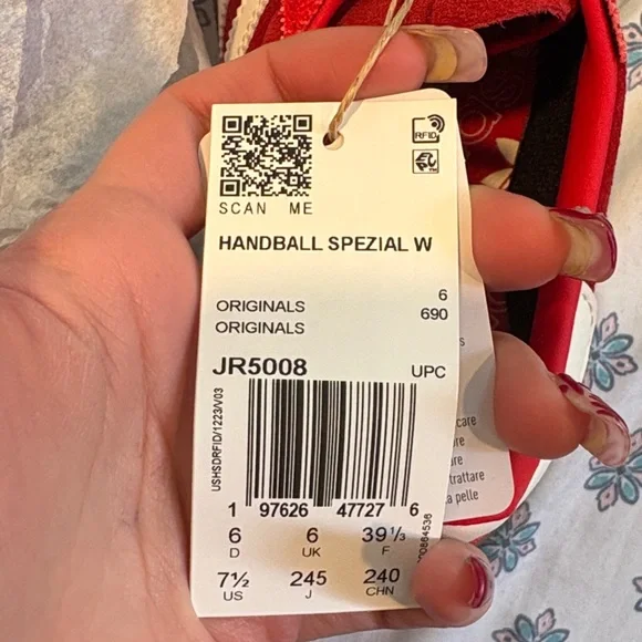 Adidas Women's Red and White Sneakers - Picture 5 of 5